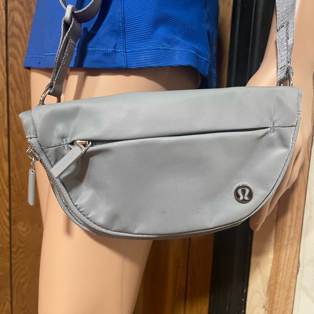 Lululemon All Night Festival bag Micro 2L - Picture 8 of 16